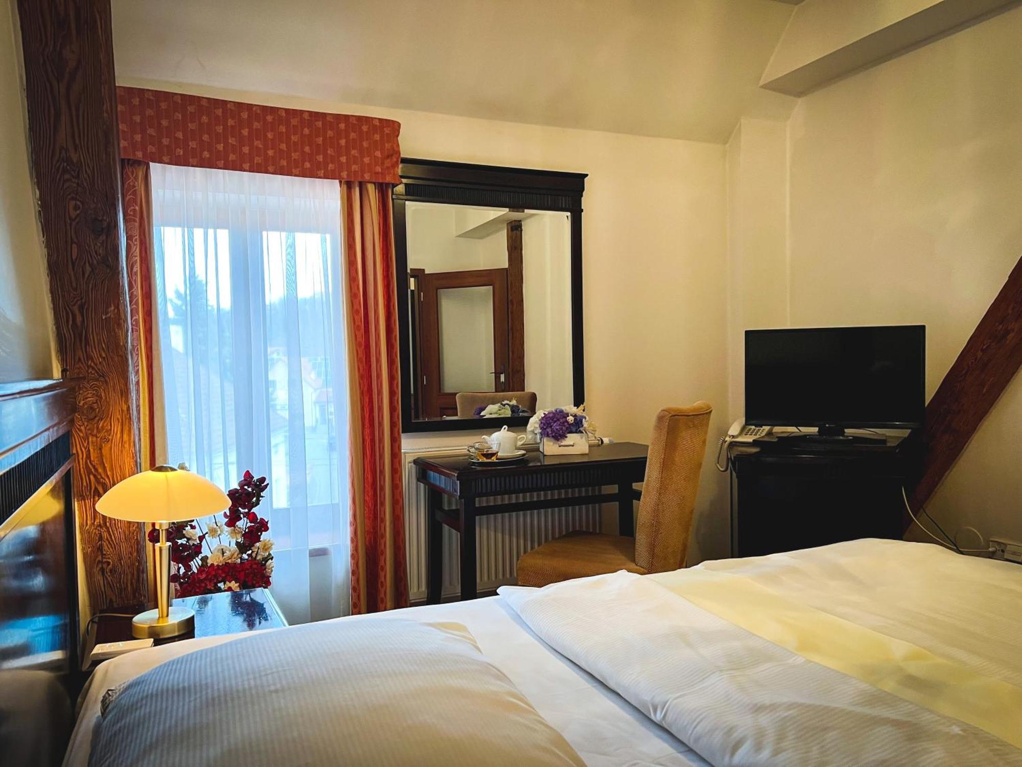 Hotel U Zeleneho Stromu Nepomuk Екстер'єр фото