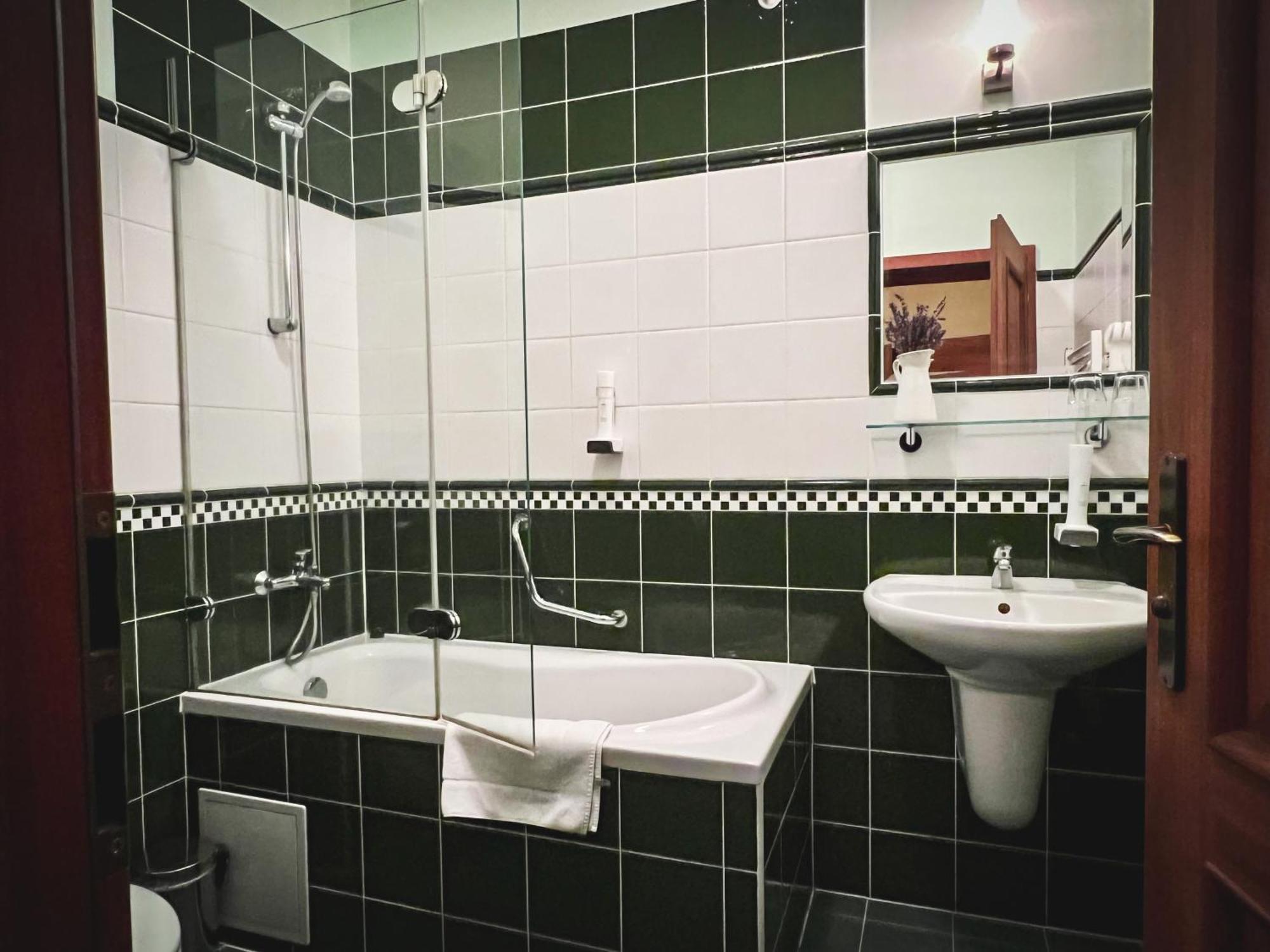 Hotel U Zeleneho Stromu Nepomuk Екстер'єр фото