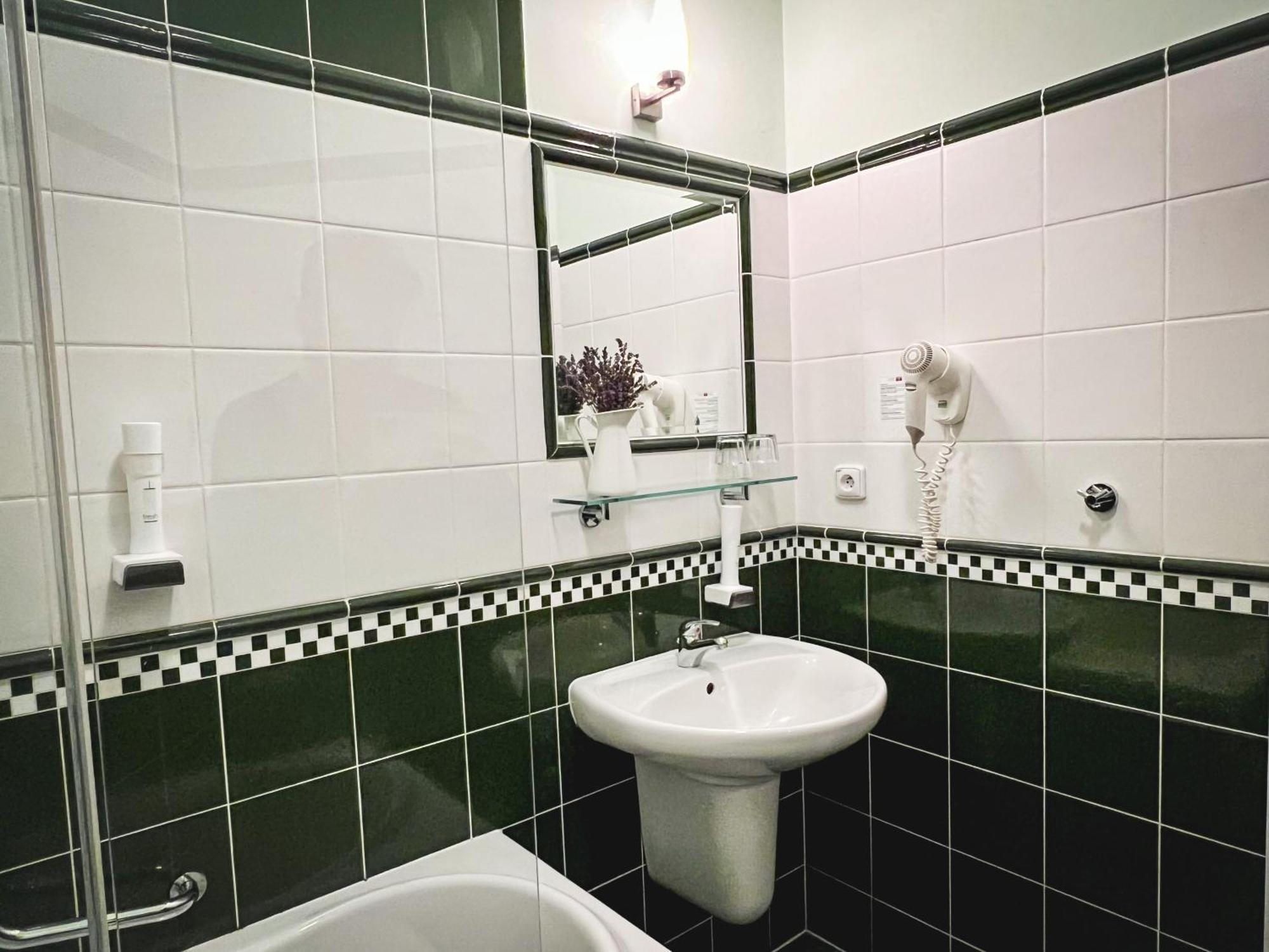 Hotel U Zeleneho Stromu Nepomuk Екстер'єр фото