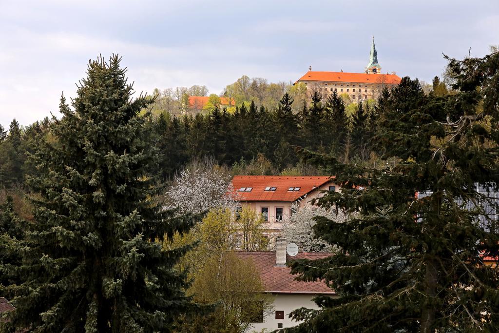 Hotel U Zeleneho Stromu Nepomuk Екстер'єр фото
